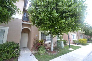 7909 Catalina Cir in Tamarac, FL - Building Photo