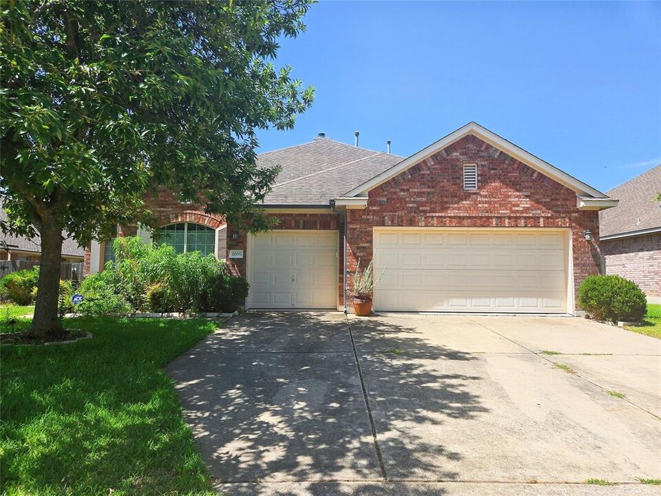 1006 Canyon Maple Rd in Pflugerville, TX - Building Photo