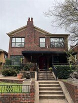 826 Blaylock Dr in Dallas, TX - Building Photo