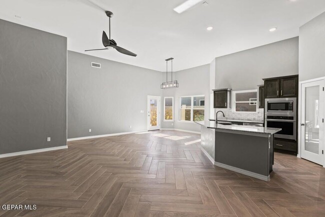 913 Ada Ln in El Paso, TX - Building Photo - Building Photo