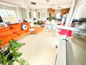 410 SW 15th St in Pompano Beach, FL - Building Photo - Building Photo