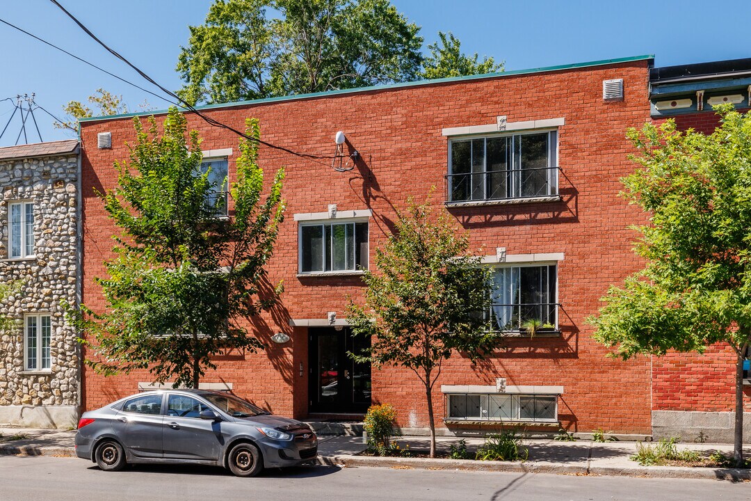 828 De Liverpool St in Montréal, QC - Building Photo