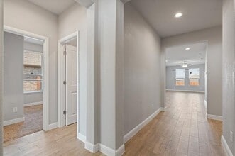 1402 Fremont Trl in Cleburne, TX - Building Photo - Building Photo