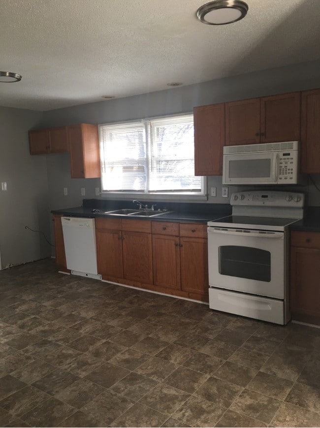 967 Ford Chapel Rd in Harvest, AL - Building Photo - Building Photo