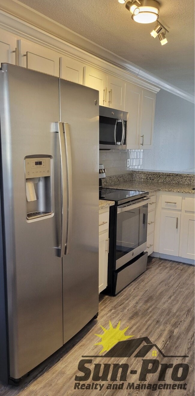 480 Reed Canal Rd in South Daytona, FL - Building Photo - Building Photo