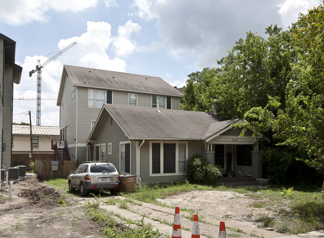 509 Elmwood Pl in Austin, TX - Building Photo - Building Photo