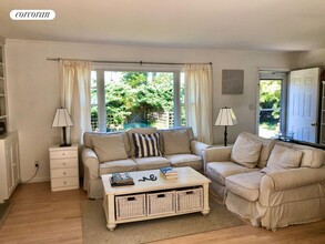 9 Sandpiper Rd in Shelter Island, NY - Building Photo - Building Photo