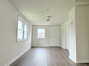 745 Clarence St in Seaford, DE - Building Photo - Building Photo
