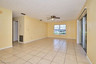 4104 SE 12th Pl in Cape Coral, FL - Building Photo - Building Photo