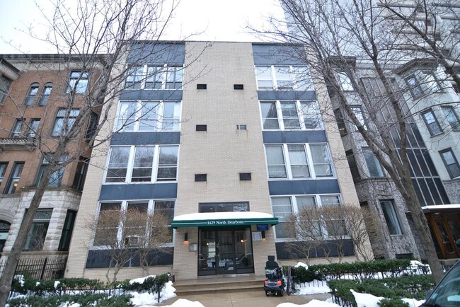 property at 1428 N Dearborn