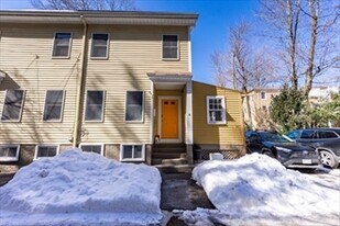 4 Cogswell Pl in Cambridge, MA - Building Photo