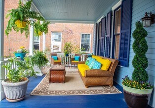 1219 Adams St, Unit The Beverly Carol-Suite A in Vicksburg, MS - Building Photo - Building Photo