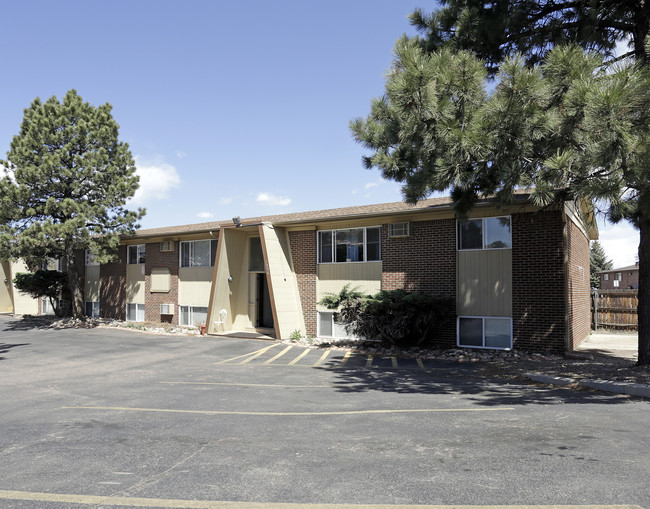 Forest Apartments in Colorado Springs, CO - Building Photo - Building Photo