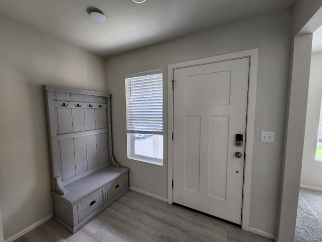 15028 Iverson Lp SE in Yelm, WA - Building Photo - Building Photo
