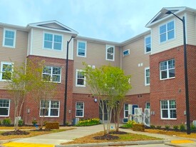 Old Hundred Trace in Midlothian, VA - Building Photo