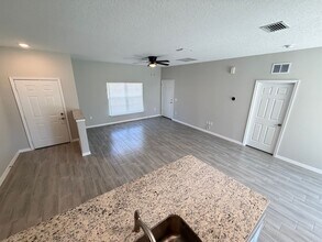 211 Taunton Rd SW in Palm Bay, FL - Building Photo - Building Photo