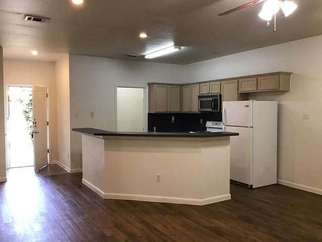 3104 Northwest Blvd, Unit B in Georgetown, TX - Building Photo - Building Photo