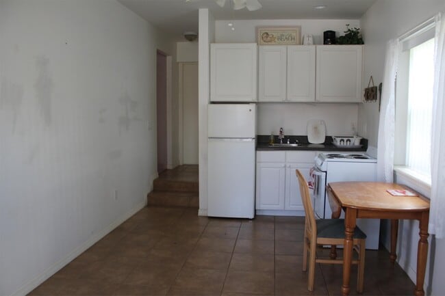 603 Madison Ave in Cape Canaveral, FL - Building Photo - Building Photo