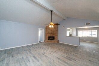 3323 Silverside Dr in Katy, TX - Building Photo - Building Photo