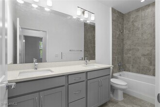 10940 Salt Bay Wy in Ft. Myers, FL - Building Photo - Building Photo