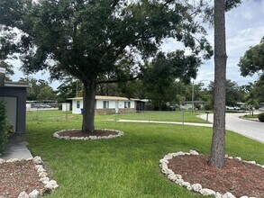 4491 Crestwood Dr N in St. Petersburg, FL - Building Photo - Building Photo
