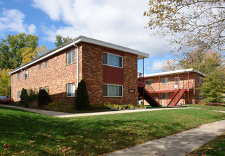 Arbordale Apartments in Ann Arbor, MI - Building Photo - Building Photo