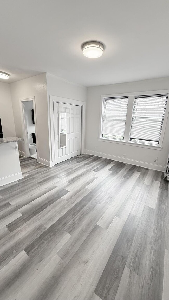 property at 839 W Sheridan Rd