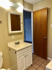 2500 Mandell St photo'