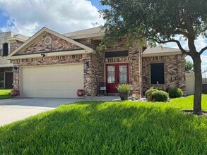 411 Windmill Palm Dr in Laredo, TX - Building Photo - Building Photo