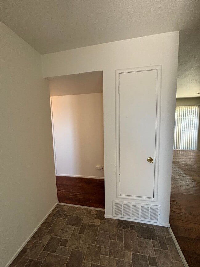 1143 E Alexander Ave in Merced, CA - Building Photo - Building Photo