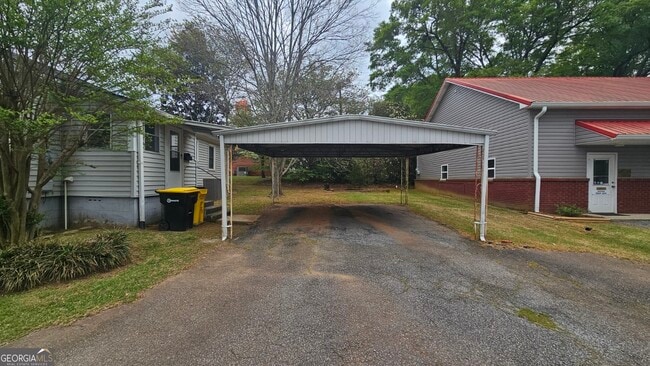 500 N Lee St in Forsyth, GA - Building Photo - Building Photo