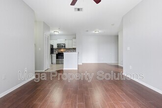 5507 Legacy Crescent Pl in Riverview, FL - Building Photo - Building Photo