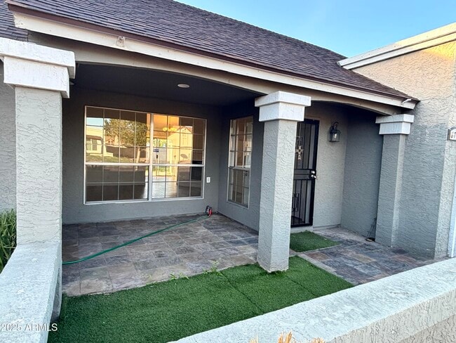 8735 W Hazelwood St in Phoenix, AZ - Building Photo - Building Photo