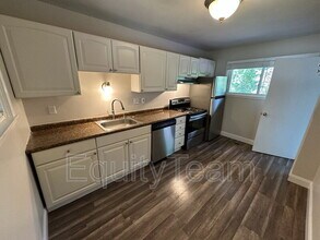 7833 Kirkland Dr in Cincinnati, OH - Building Photo - Building Photo