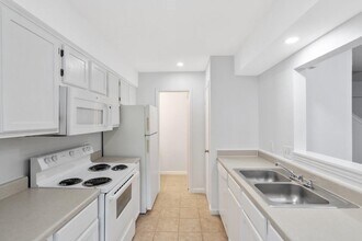 8703 Schick Rd in Austin, TX - Building Photo - Building Photo