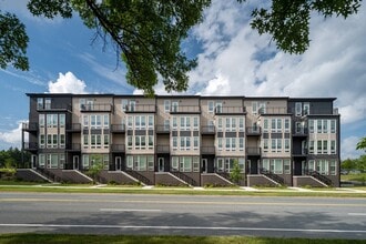 Logic at White Oak in Silver Spring, MD - Foto de edificio - Building Photo