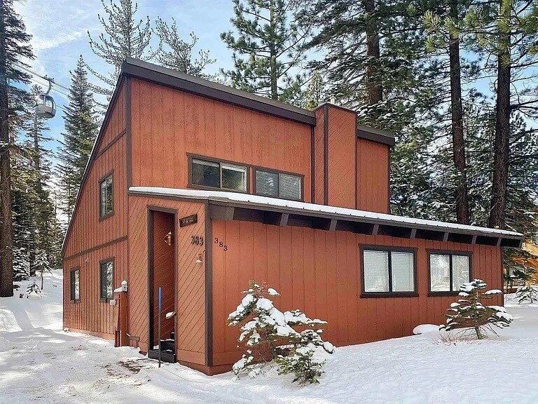 383 Canyon Blvd in Mammoth Lakes, CA - Foto de edificio