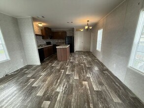 12130 US Hwy 41 S in Gibsonton, FL - Building Photo - Building Photo