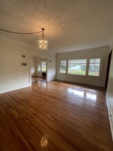 324 S Coronado St, Unit 324 in Los Angeles, CA - Building Photo - Building Photo