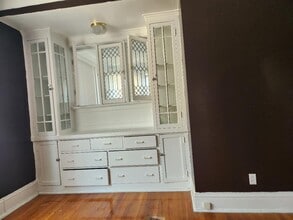 824 E 53rd St in Chicago, IL - Foto de edificio - Building Photo