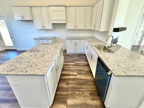 7552 Newbury Dr in Olive Branch, MS - Foto de edificio - Building Photo