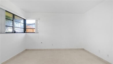 2161 NE 35th St in Lighthouse Point, FL - Building Photo - Building Photo