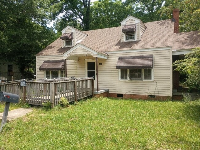 property at 1611 Gary St