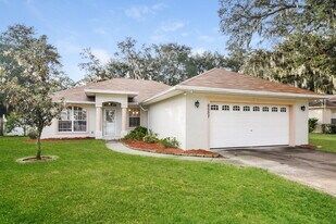 6557 Shepherd Oaks Rd in Lakeland, FL - Building Photo