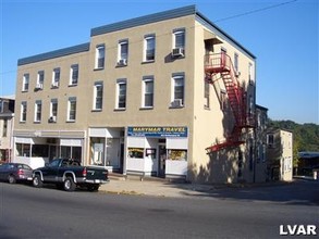 633-639 Northampton St in Easton, PA - Foto de edificio - Building Photo
