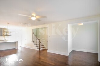 106 Starling St in Summerville, SC - Building Photo - Building Photo