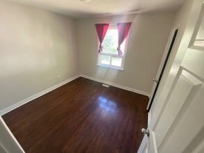 87 Packard Blvd in Toronto, ON - Building Photo - Building Photo