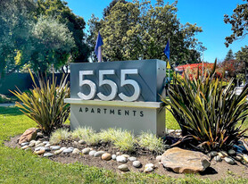 555 Apartment Homes