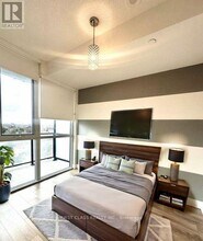 128 Fairview Mall Dr in Toronto, ON - Building Photo - Building Photo