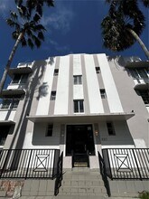820 Euclid Ave in Miami Beach, FL - Foto de edificio - Building Photo
